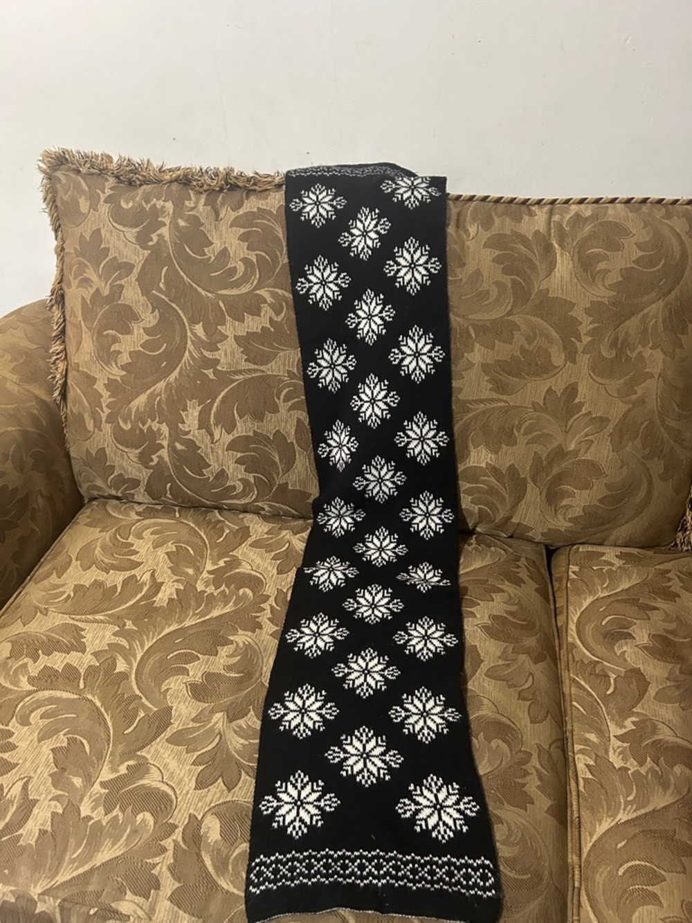 Polo by Ralph Lauren Black and White Snowflake Knit Scarf